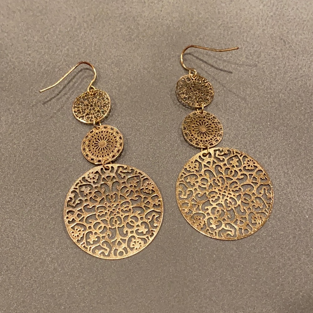 Gold dangle earrings